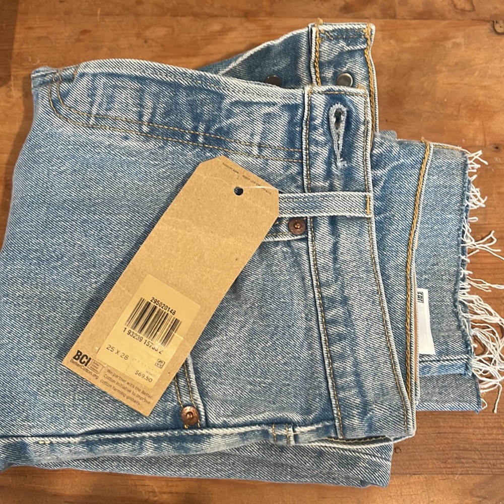 Women's Levi's 501 Skinny Jeans
SKU: 19323915735
Color: Tango Talk
Size: 25 x 28 - Picture 5 of 7